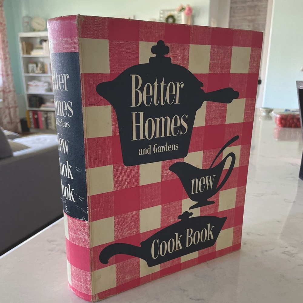 Vintage Better Homes & Gardens new cookbook 1953